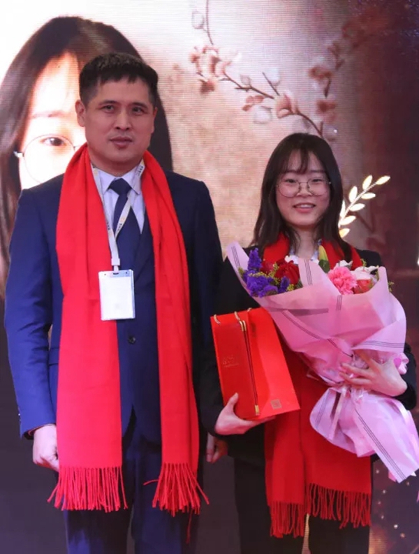 美家美户无缝墙布2018年度颁奖典礼暨新年晚会完美收官!
