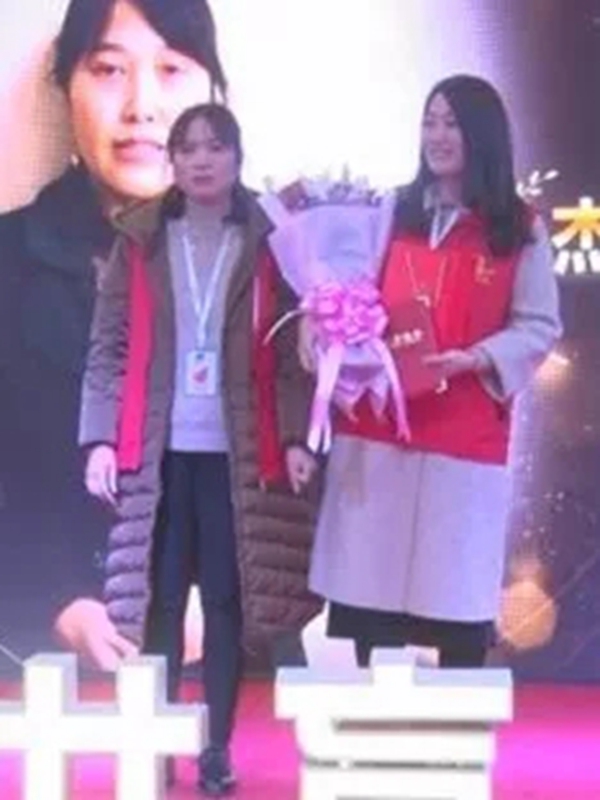 美家美户无缝墙布2018年度颁奖典礼暨新年晚会完美收官!