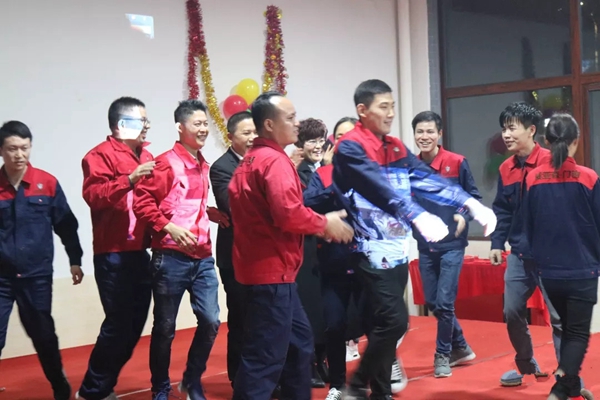 威亚森门窗2019新春年会暨表彰大会圆满举行