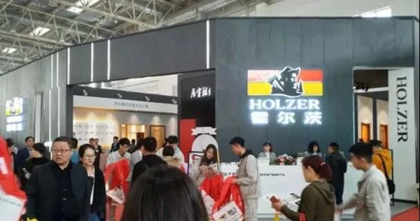 透过木门新品看环保、智能、全屋定制等行业发展大势