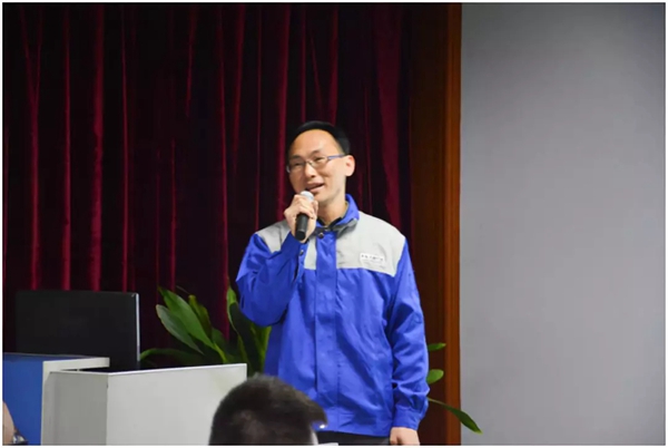 老赖不赖门窗2018年度优秀员工评选大会顺利召开!