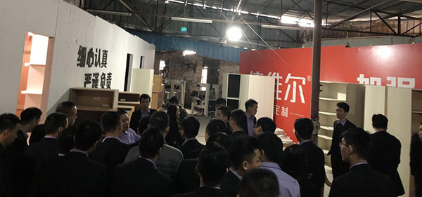 德维尔2019年赋能腾飞,内部培训霸气启航!