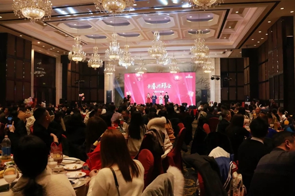 楚楚顶墙2019新春团拜会隆重召开!