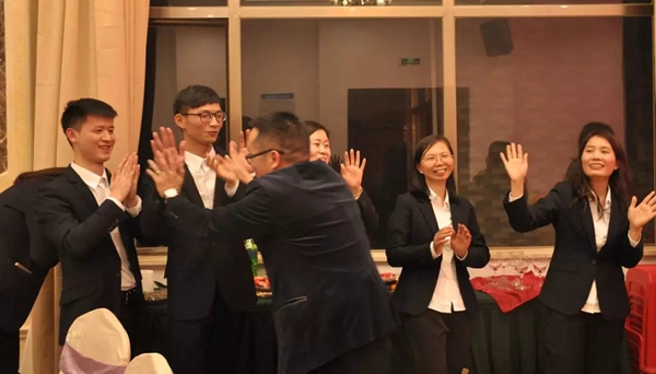 美佰利全屋定制“新时代，新征程”年会盛典精彩绽放