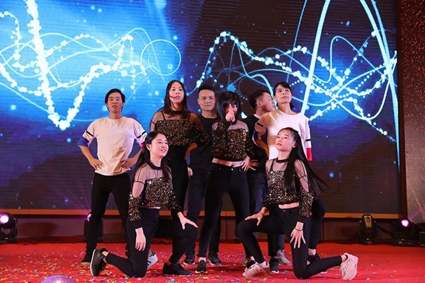 科凡全屋定制2019“谁与争fun”晚会带你重温那些年！