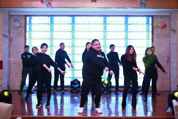 新征程·新发展·新跨越——铠亚木门年会完美落幕！