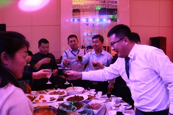 变革赋能 再登高峰——艺格云木门2019全国经销商营销峰会圆满成功