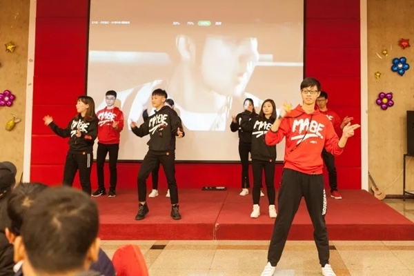米立智能锁2019年迎新晚宴盛大举行