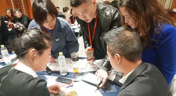 雅琪诺商学院落地成都，助力西南终端全面升级！