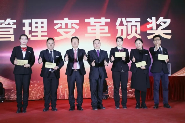 派雅门窗2019年迎春晚会圆满落幕