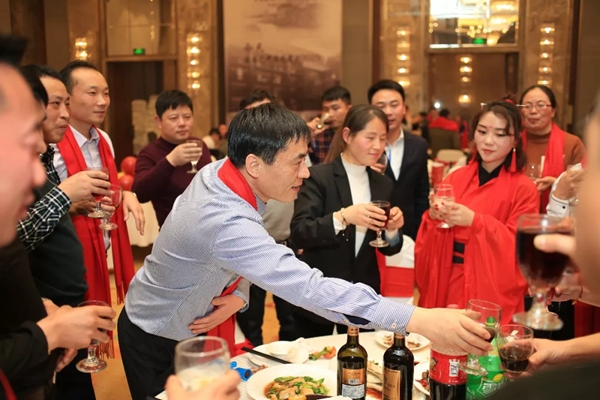 蒂亚娜全屋定制家居2019年会盛典华丽落幕！