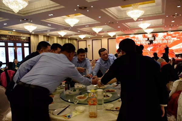 七特丽2019年总部新春联欢暨年度表彰大会成功举行！