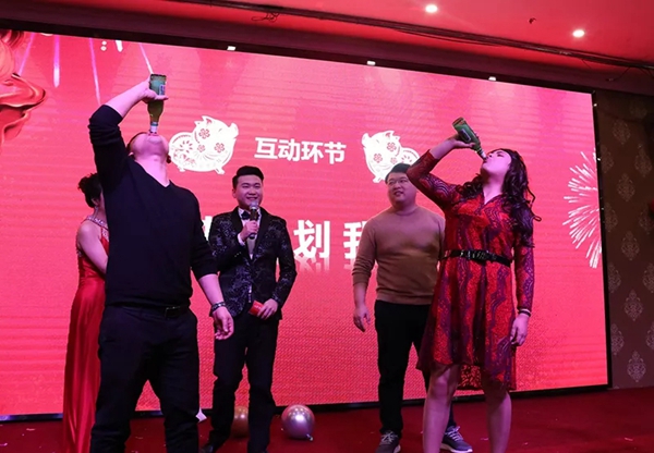 御秀刺绣墙布“2019,掌声送给御秀人”主题年会圆满结束!