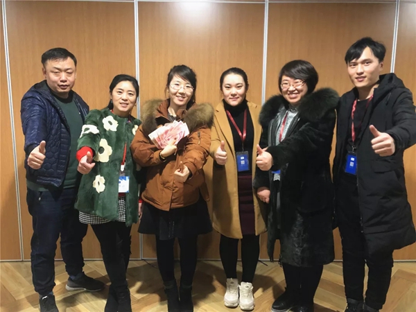 如鱼得水窗帘第八十八届导购精英班完美收官！