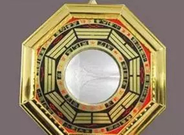 小尼宅配提醒你：家里这些东西绝对不能摆反了！