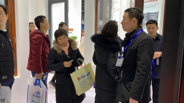 伟业门窗绽放安义建材展，尽显品牌魅力！