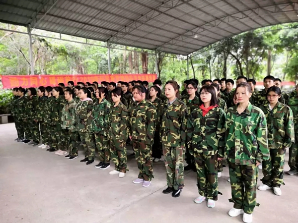 轩尼斯门窗“经营者挑战”开年拓展培训会圆满结束！