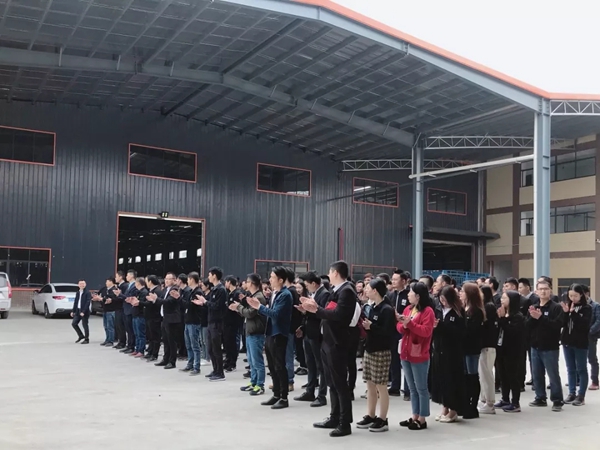 德技优品门窗开工大吉，2019扬帆起航！