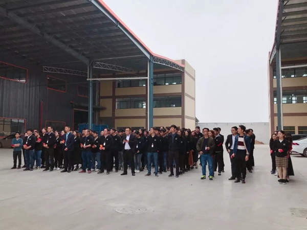 德技优品门窗开工大吉，2019扬帆起航！
