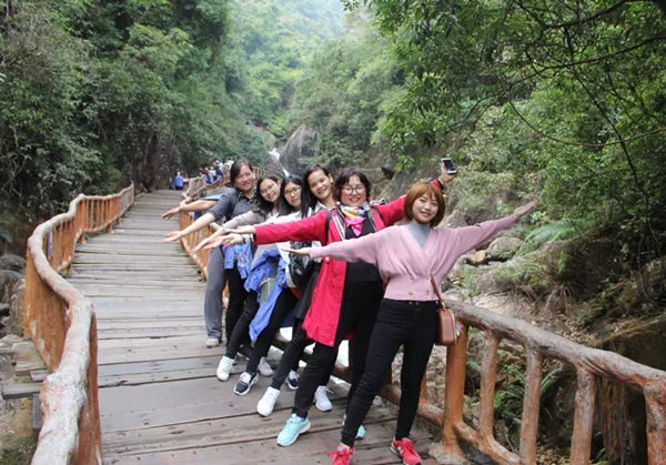 欢声笑语，一路同行 | 迪峰机械2019员工新年旅游活动