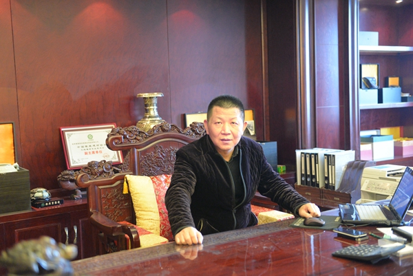 莺牌无缝墙布董事长黄金贤：发挥运营中心最大作用，赋能经销商