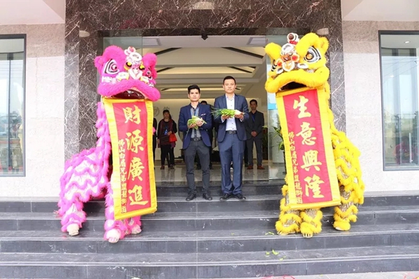 佐田门窗开工大吉,2019与您追梦前行!