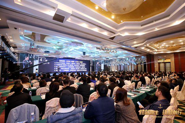 罗兰西尼门窗营销总监熊茶垅：诠释门窗窄边新主义，实力扶商