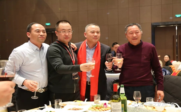 吉尔德文＆宏明泰门窗2019再携手，年度盛典活力绽放！