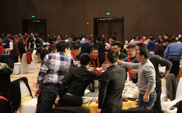 吉尔德文＆宏明泰门窗2019再携手，年度盛典活力绽放！