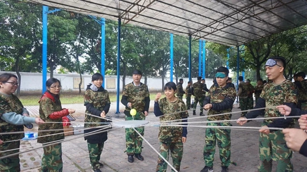 新帝豪门窗精英团队拓展培训圆满成功，蓄力扬帆，追梦2019！