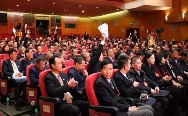 广东省门窗协会会长曾奎为建设新南海建言献策，亿合门窗积极响应！