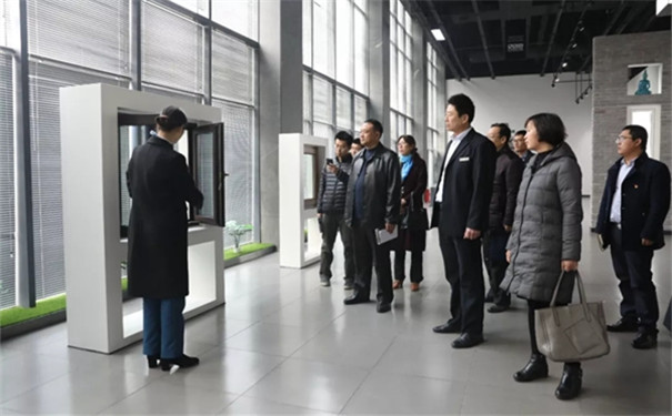 科饶恩“窗视界”| 欢迎鹤壁市商务局缑局长一行莅临科饶恩参观调研