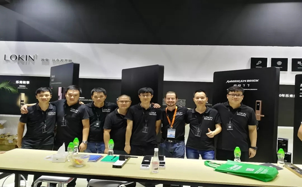 LOKIN乐肯指纹锁与你相约IIBE国际智能建筑展览会