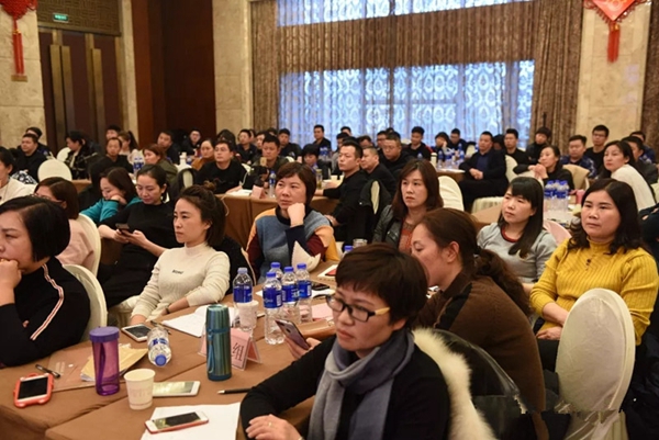 领绣刺绣墙布第二期大商培训大会成功举办！