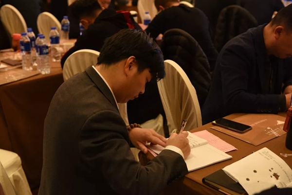 领绣刺绣墙布第二期大商培训大会成功举办！