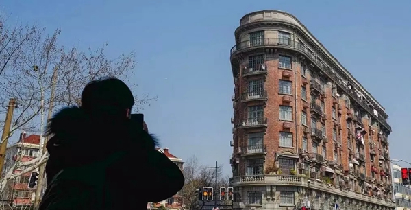 日朗门窗迎接湖北省历史建筑研究会一行莅临参观交流！