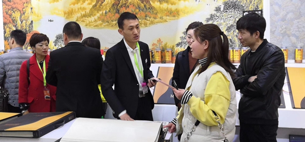 北京墙纸墙布展丨看沐丝国际墙布是如何用小众高端打开高端市场！