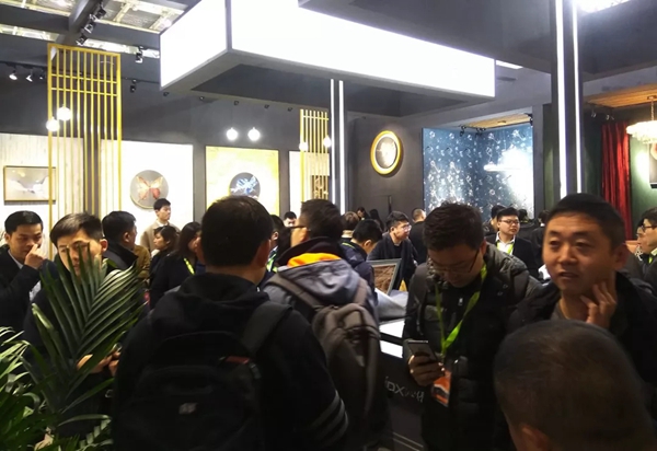 沁绣刺绣无缝墙布惊艳亮相北京建材博览会，倾情演绎墙布艺术！