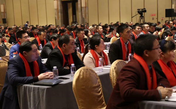 新标门窗2019“辉煌20载，扬帆再起航”经销商年会胜利闭幕！