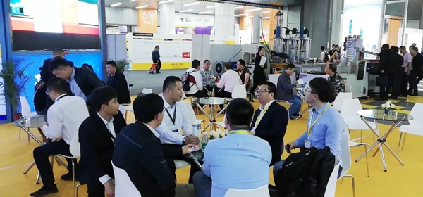 飞度盛装出席第25届铝门窗幕墙新产品博览会，我们在6C20展位等你
