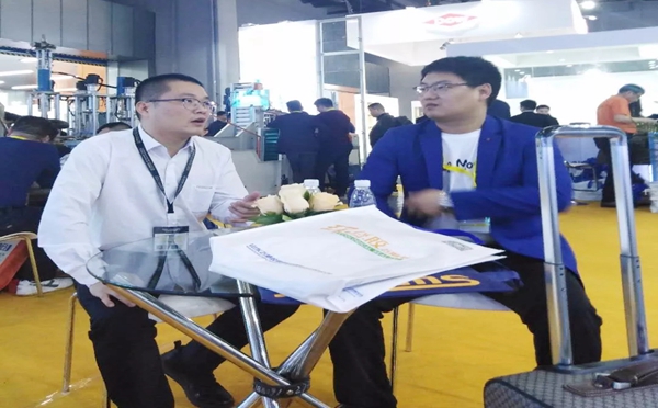 飞度盛装出席第25届铝门窗幕墙新产品博览会，我们在6C20展位等你