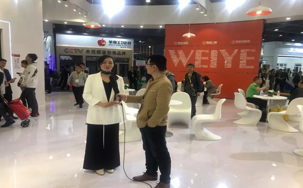 伟业门窗广州铝门窗幕墙新产品博览会斩获多项大奖,展厅现场人气爆棚!