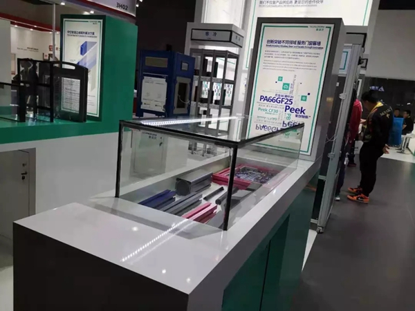 泰诺风携新品参加第25届全国铝门窗幕墙行业年会，引众人围观！