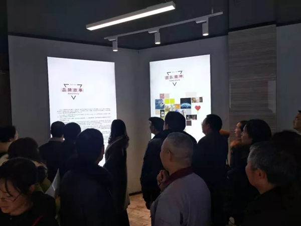 希格玛木门智慧工厂迎接重庆市大足区领导及人大代表莅临参观交流！