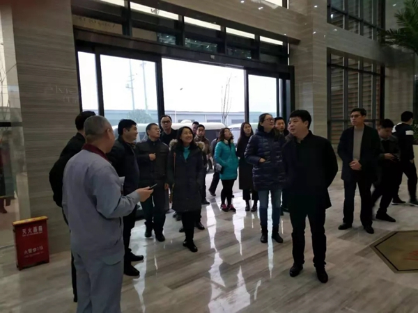 希格玛木门智慧工厂迎接重庆市大足区领导及人大代表莅临参观交流！