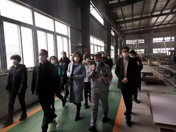 希格玛木门智慧工厂迎接重庆市大足区领导及人大代表莅临参观交流！