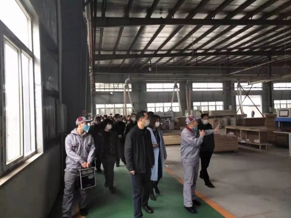 希格玛木门智慧工厂迎接重庆市大足区领导及人大代表莅临参观交流！