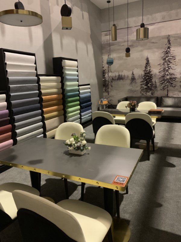 北京墙纸墙布展丨勒芙墙布W2-A10：做好终端帮扶和培训