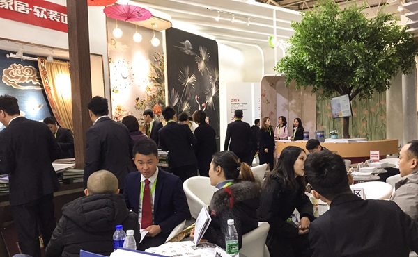 大自然家居·壁高墙纸全新亮相北展，开启墙布“仿手工时代”！