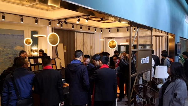 艾格木精装墙顶惊艳亮相北展E1馆A07号，全方位展示霸主品牌地位！